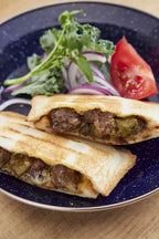 【無添加・ジビエ】上世屋の鹿肉と万願寺とうがらしの濃厚みそ煮込み